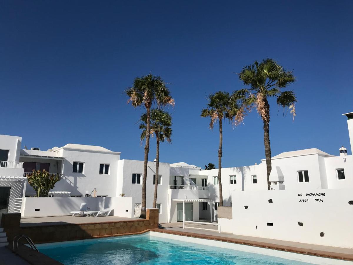 Romatic Casa Blanca Apartment Costa Teguise Luaran gambar
