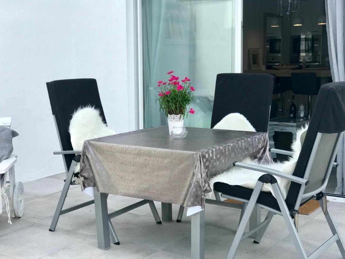 Romatic Casa Blanca Apartment Costa Teguise Luaran gambar